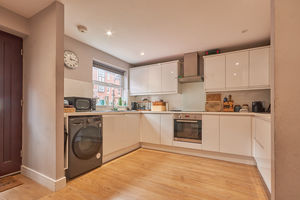 Kitchen- click for photo gallery